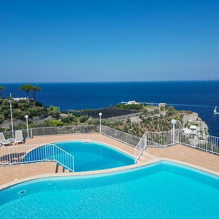 Villaggio Villa Lubrense Massa Lubrense Exterior photo