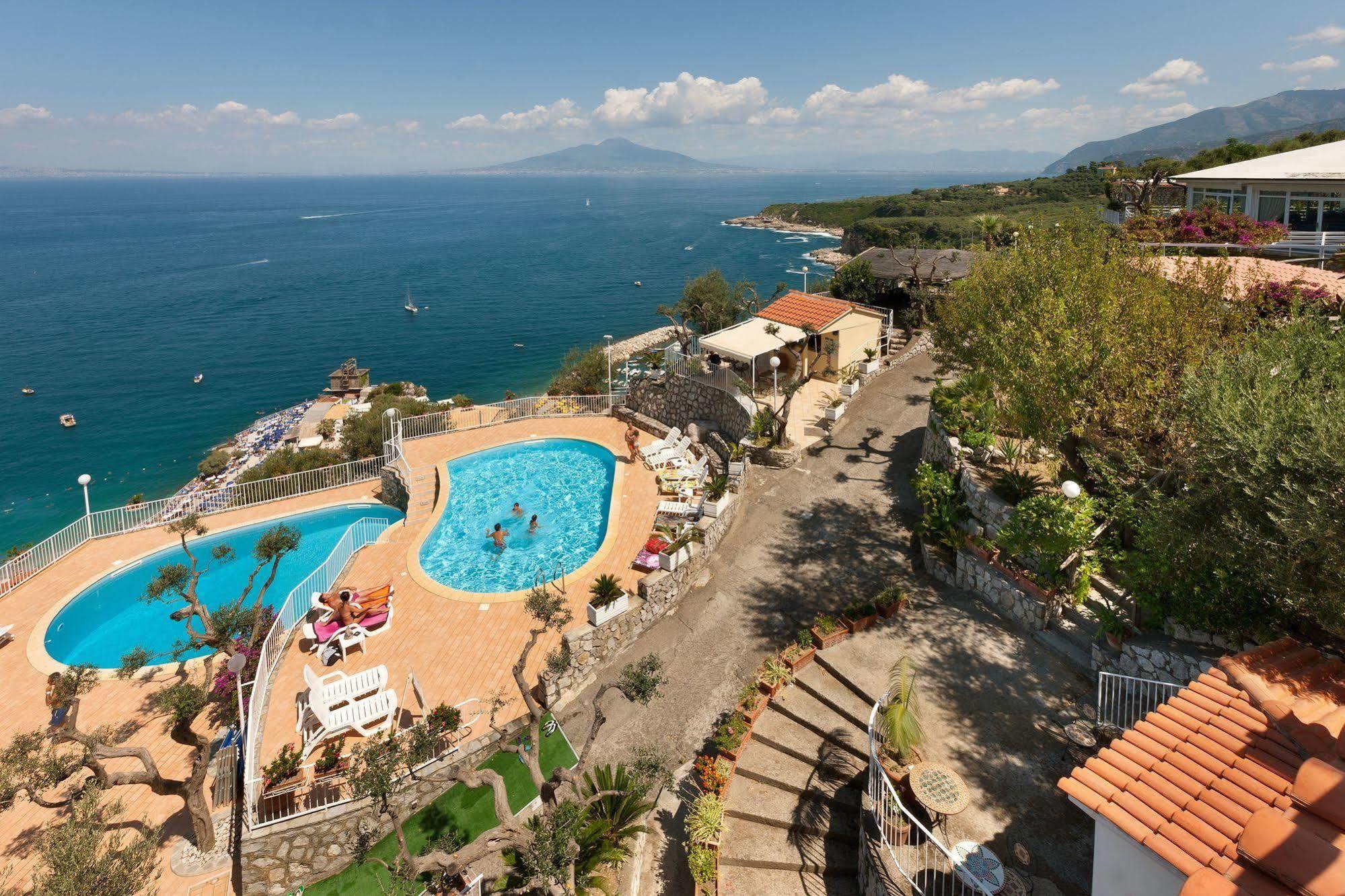 Villaggio Villa Lubrense Massa Lubrense Exterior photo