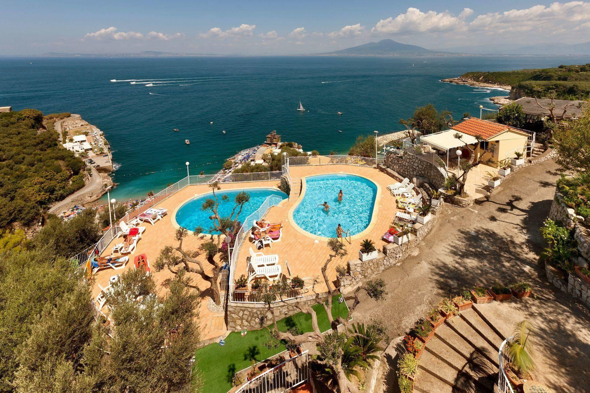 Villaggio Villa Lubrense Massa Lubrense Exterior photo